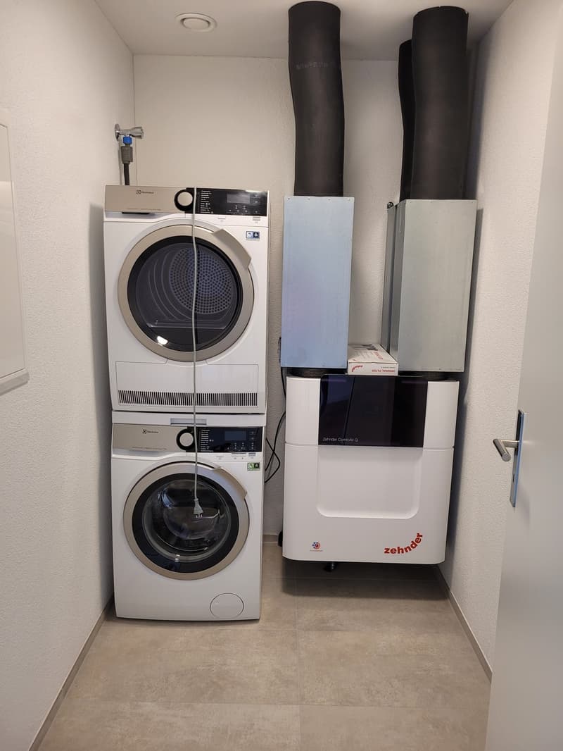 Moderne Erdgeschosswohnung mit viel Umschwung (3)