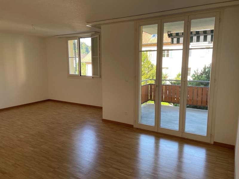 Grosszügige 4.5-Zimmerwohnung an familienfreundlicher Lage (2)