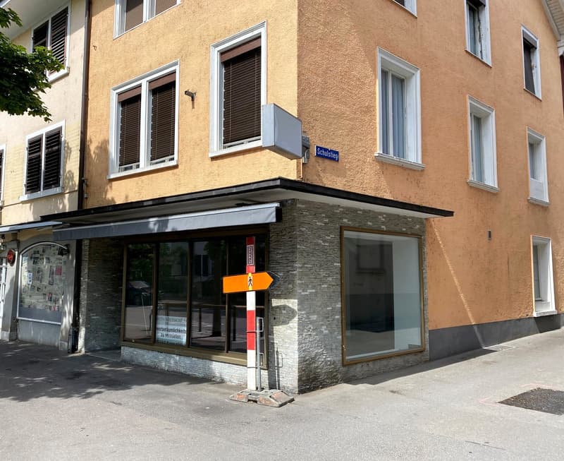 Beautiful commercial space in the center of Neuhausen (11)