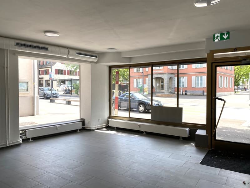 Beautiful commercial space in the center of Neuhausen (3)