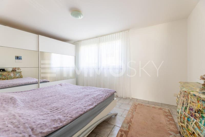 Grosses Elternschlafzimmer