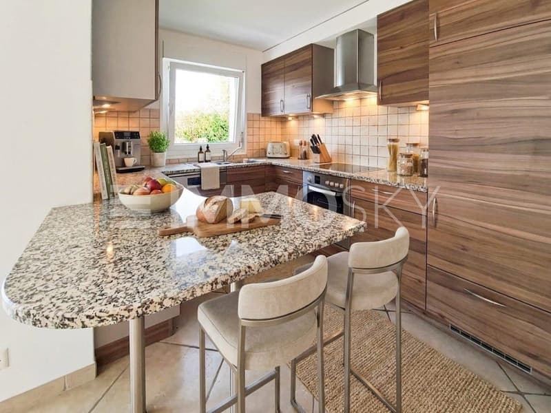 Cuisine lumineuse et agencée (home staging)