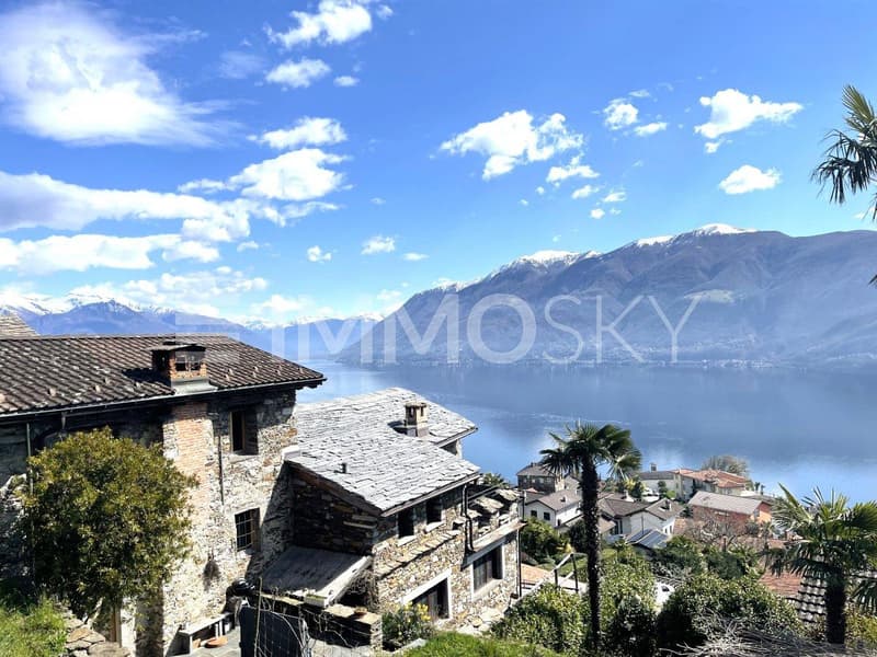 Panoramica dal giardino sul versante nord