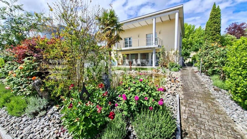 Familiennest mit schönem Garten