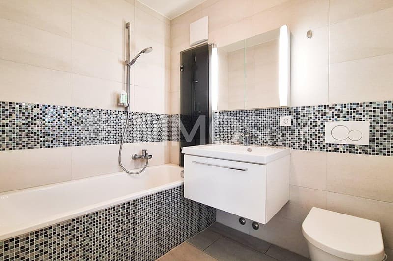 Salle de bains de la chambre parentale