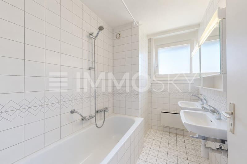 Salle de bains avec double vasque