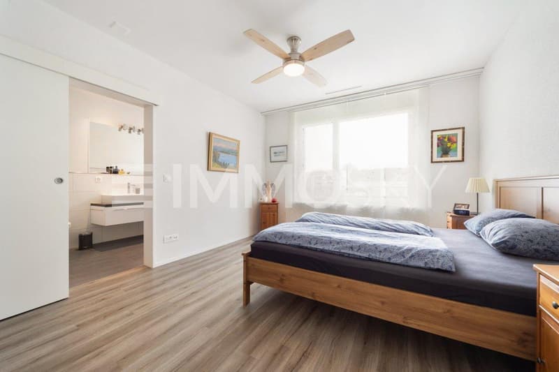 Elternschlafzimmer mit eigenem Bad