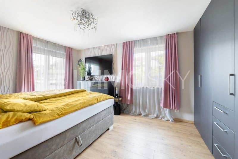Ruhiges Hauptschlafzimmer