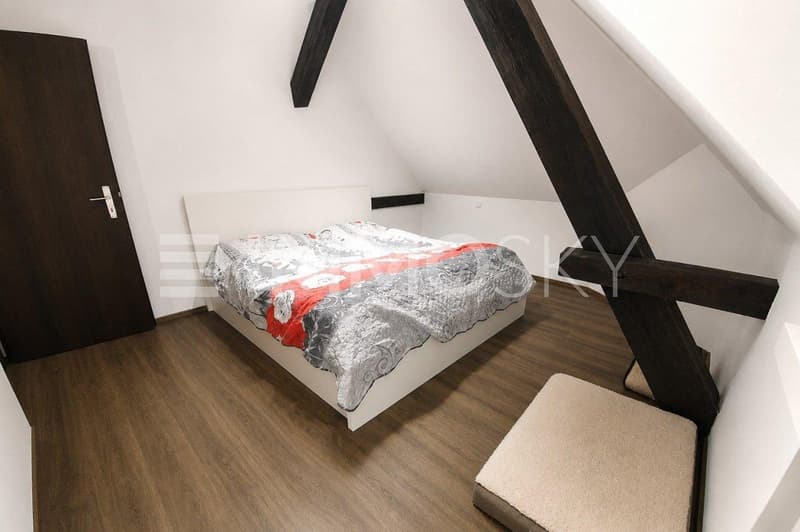gemütliches Schlafzimmer DG