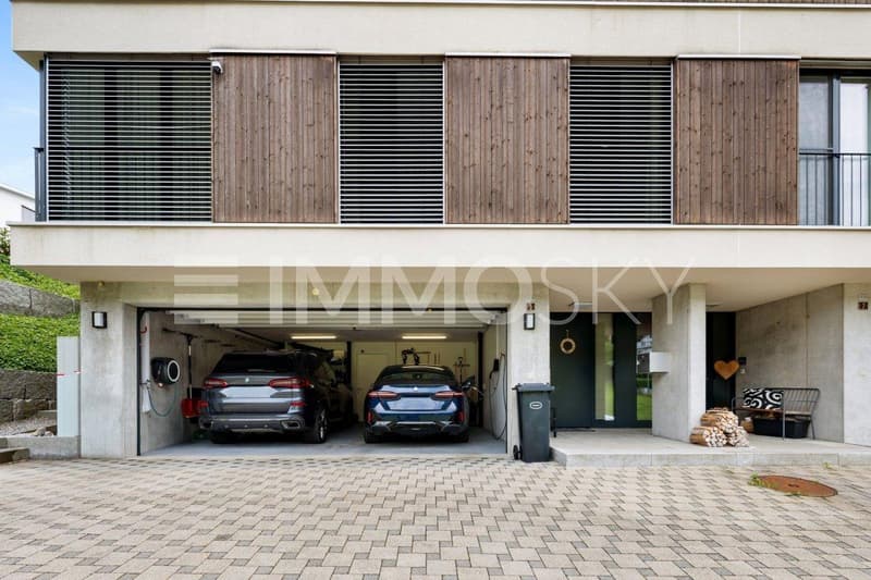 Grosszügige Doppelgarage