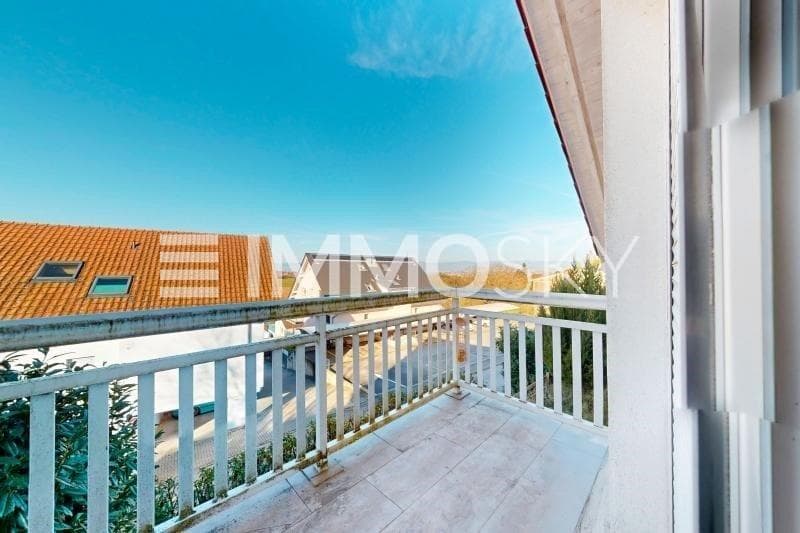 Joli balcon (lot 3)