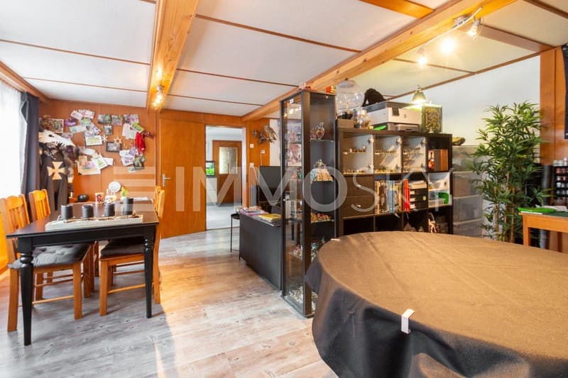 Geräumiges Ess- und Wohnzimmer