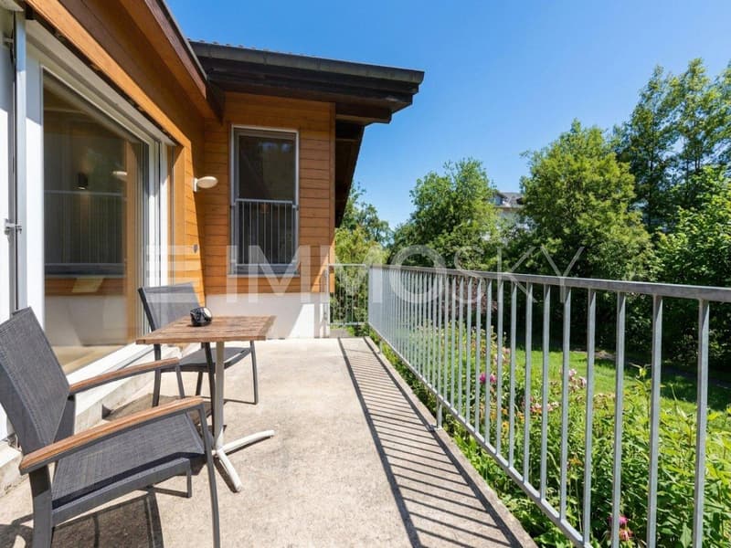 Traumhafte Terrasse mit Blick ins Grüne