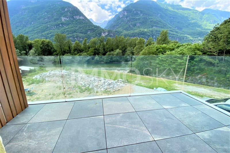 Terrazza con spettacolare vista fiume