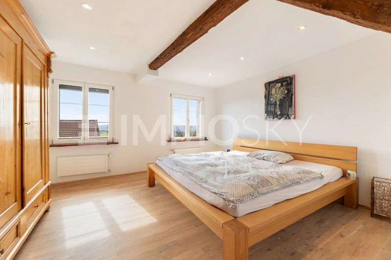 Grosses Elternschlafzimmer