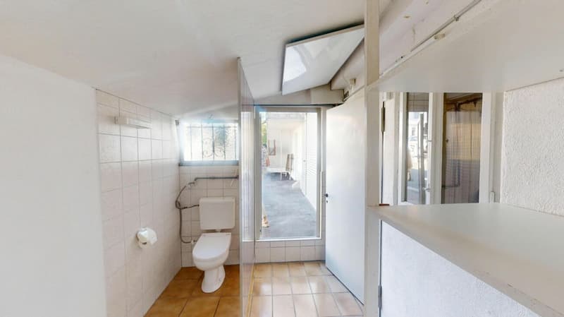 WC Bereich neben Technik