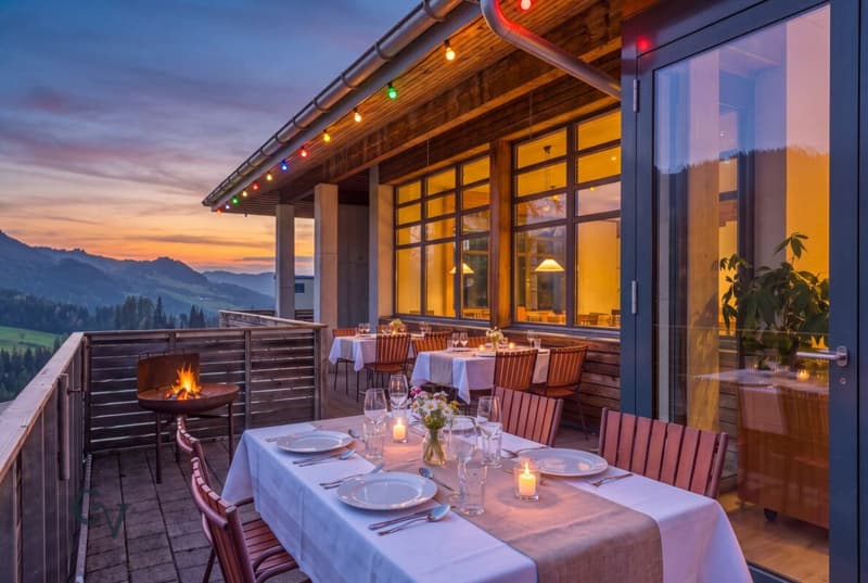 Terrasse rechts - Visualisierung in Abendstimmung