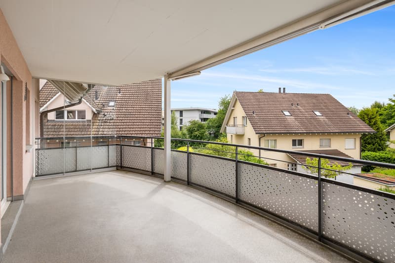 Grosser Südbalkon