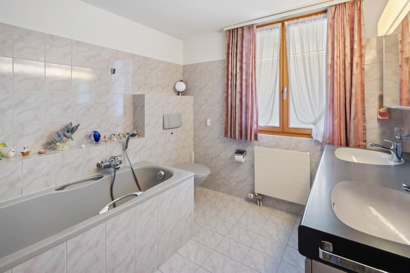 Badezimmer im Obergeschoss