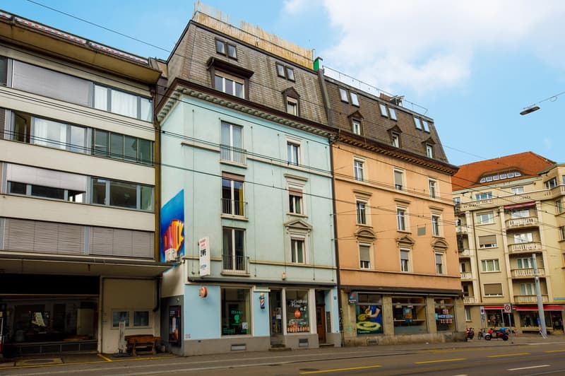 Rare opportunity: MFH at Goldbrunnenplatz (2)