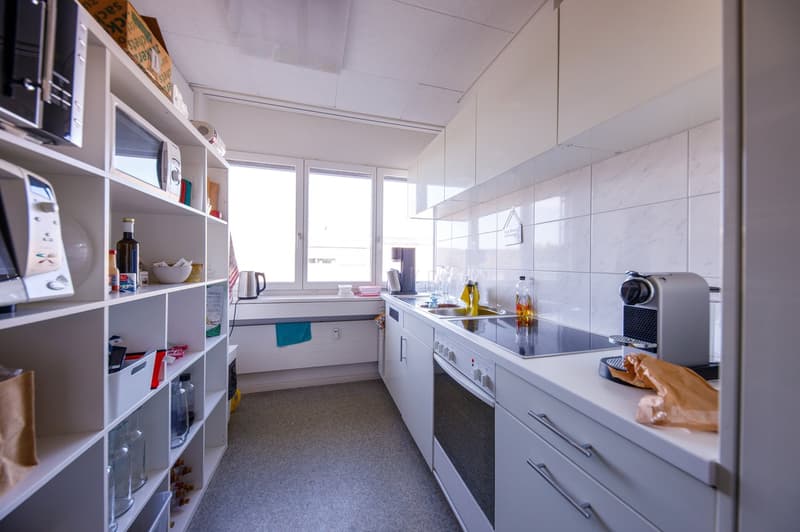 Spacious office space in a quiet location in Zumikon (5)