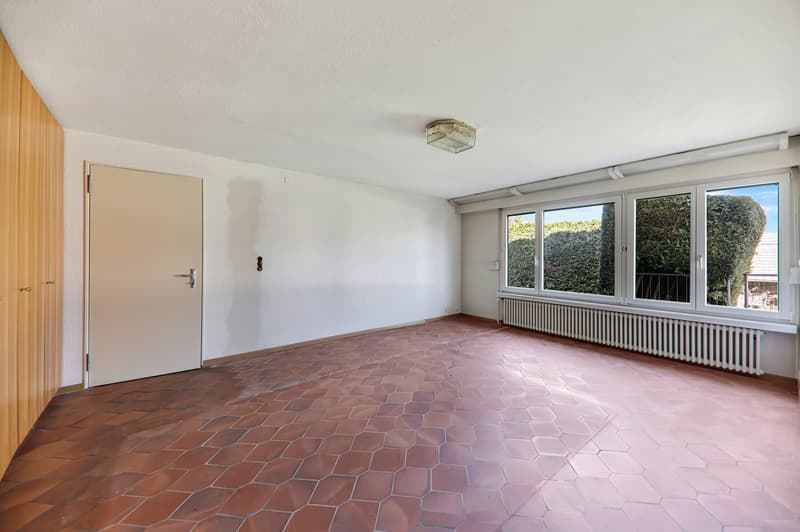 Casa unifamiliare di 6,5 locali indipendente in una posizione soleggiata a sud sulla Forch (11)