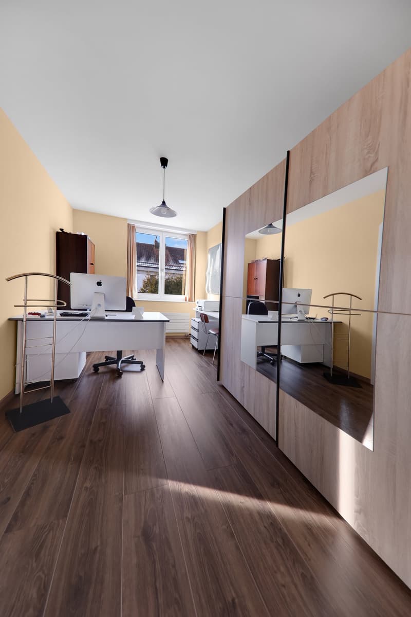 Lots of space for the whole family: 5 ½-room single-family house in a quiet, sunny location (8)
