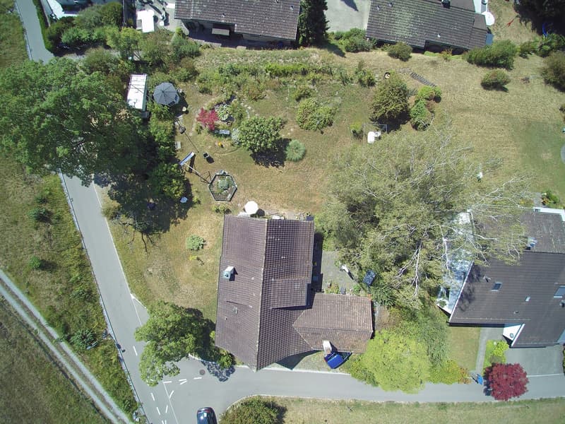 Vue panoramique imprenable : parcelle de construction ensoleillée à Hombrechtikon (4)