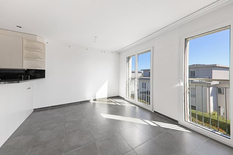 Moderne 3.5-Zimmerwohnung mit grossem Balkon nach Süden in Schwerzenbach (3)