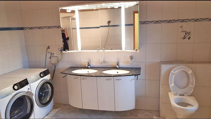 Exklusive 5.5-Zimmer-Maisonnette (170 m²) mit historischem Gewölbekeller & 2 Terrassen (8)
