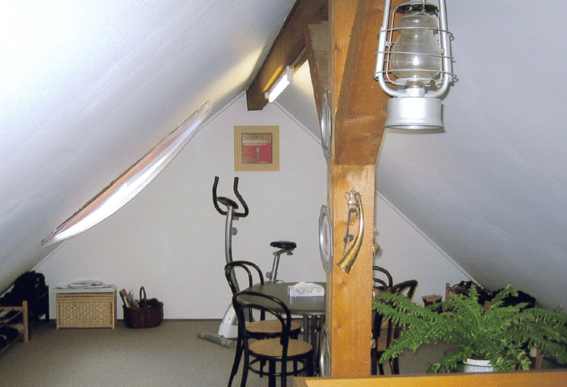 Charming 3.5-room attic apartment with great views (11)
