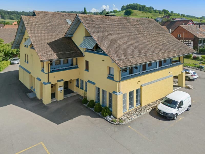 Il tuo investimento immobiliare: appartamenti in affitto/studi medici nel centro del villaggio di Rafz (7)