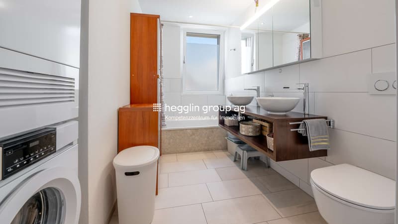 Nasszelle mit Badewanne