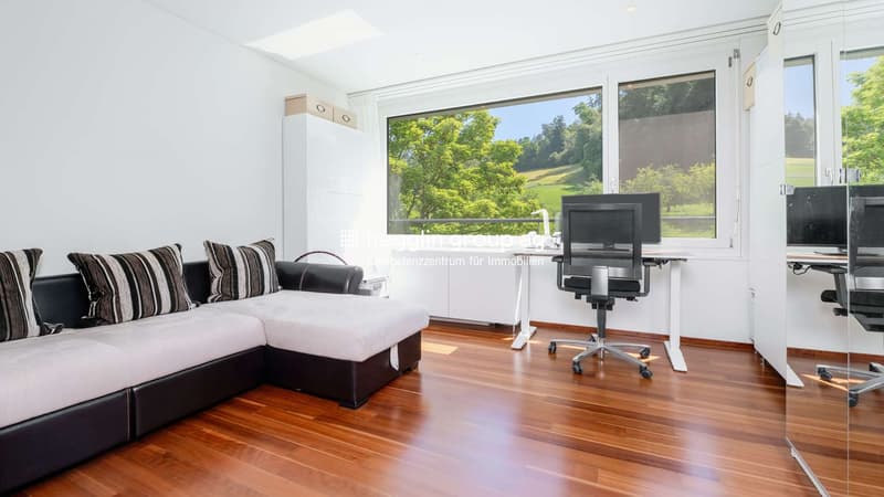 Zimmer 2 / Büro