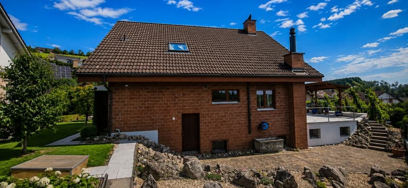 Charming 5.5-room single-family house for rent in Honau (12)