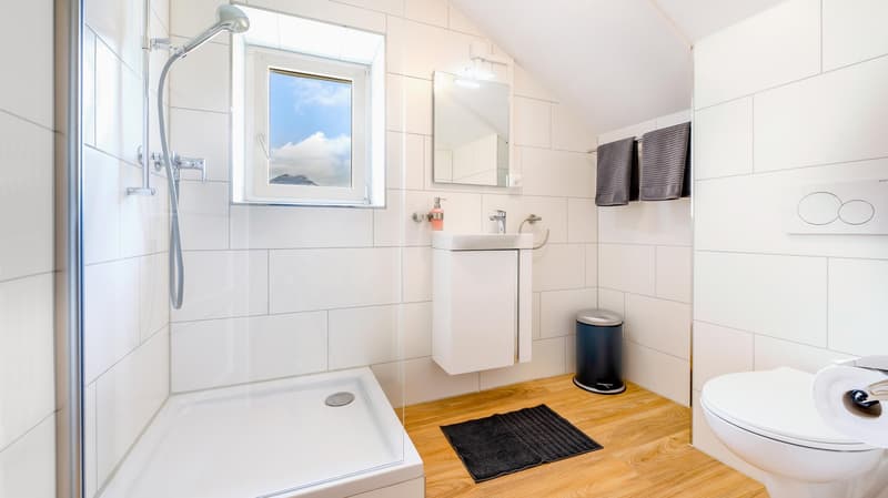 Z 23 / Vollausgerüstetes, möbliertes WG-Zimmer mit / TV / Internet (5)