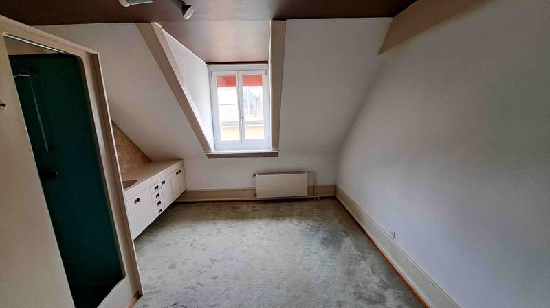 Disponibile temporaneamente: affascinante appartamento di 3 locali in un edificio storico a Zürcher Seefeld (5)