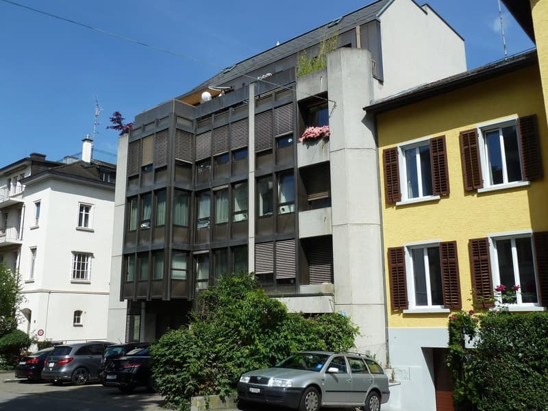 Gewerbefläche im Zürcher Seefeld mit 9 Einzelbüros (1)