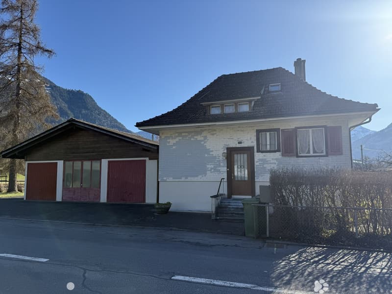 RESERVIERT      LIEGENSCHAFT mit Neu- oder Ausbaupotenzial in Interlaken (3)
