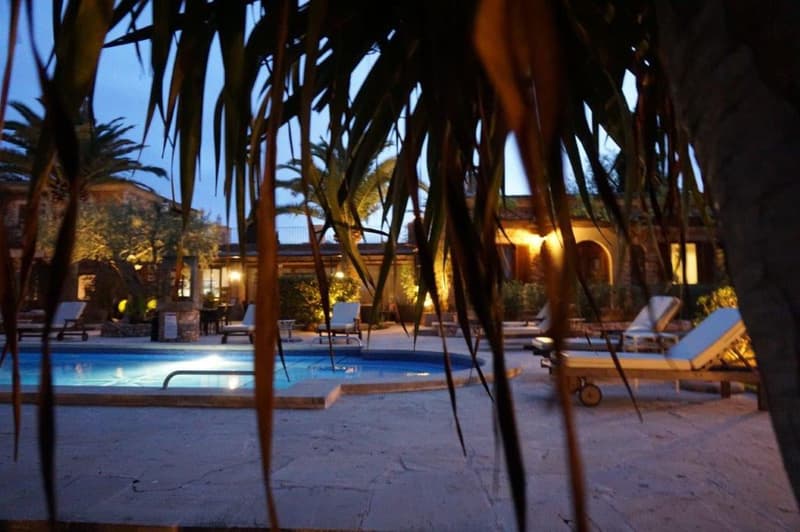 Agroturismo mit mehreren Gebäuden (lizenziertes FINCA - Hotel mit Rebberg) (13)