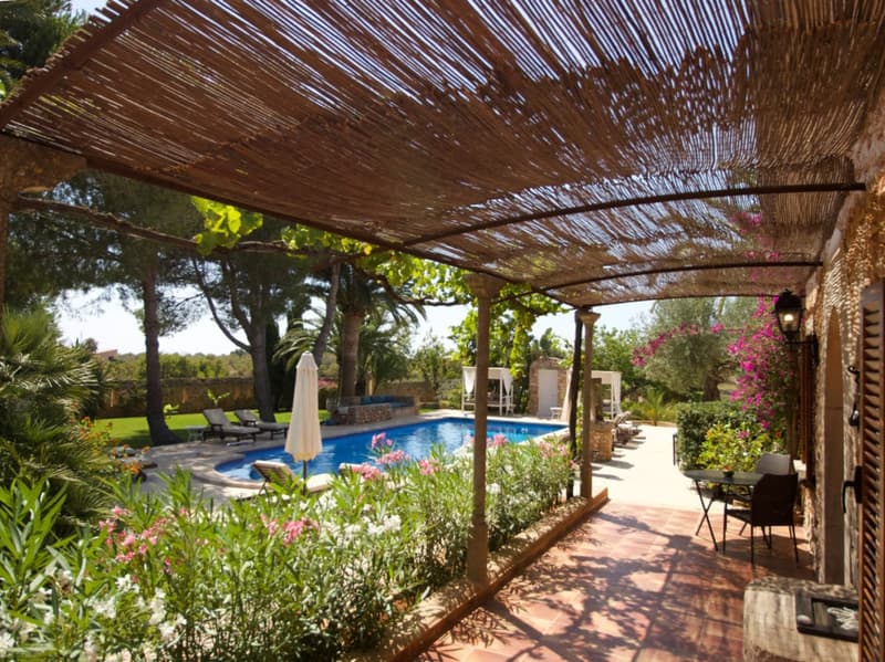 Agroturismo mit mehreren Gebäuden (lizenziertes FINCA - Hotel mit Rebberg) (3)