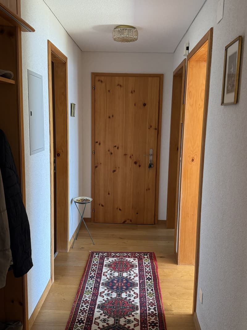 Charmante 3.5-Zimmer-Dachwohnung mit traumhafter Aussicht in Beatenberg (11)