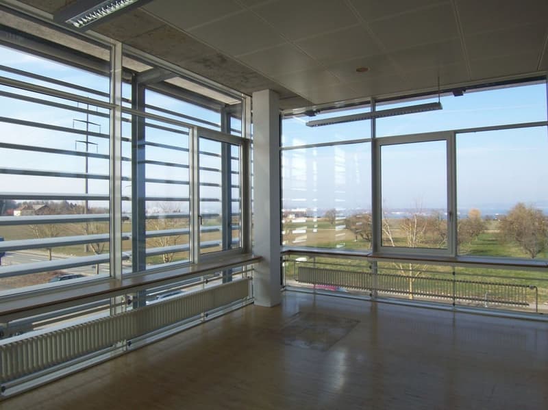 Temps pour du NOUVEAU - Espace commercial à Lengwil (2)