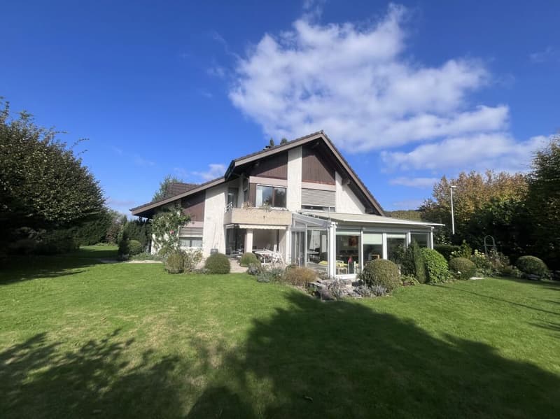 Prime location! Spacious plot with single-family house (8)