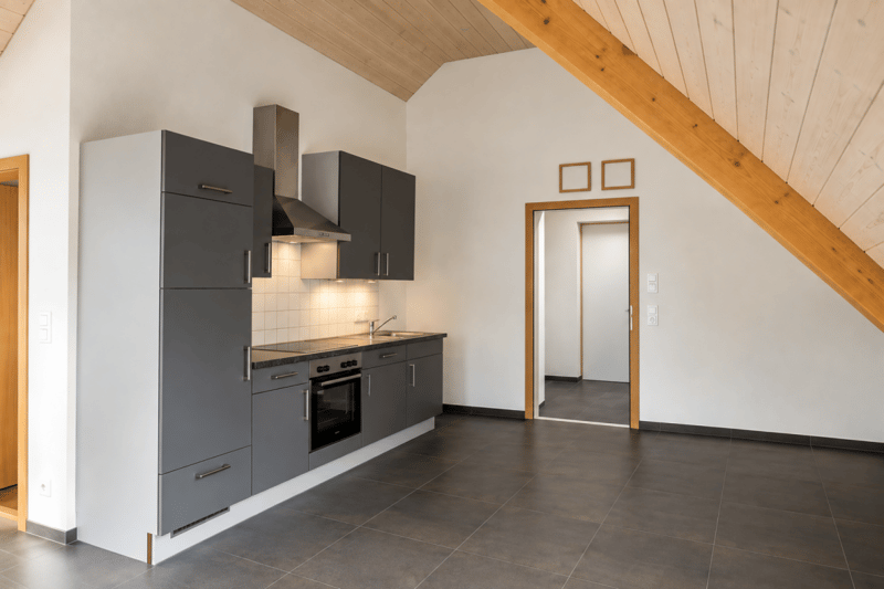 Moderne Dachwohnung auf dem Land (2)