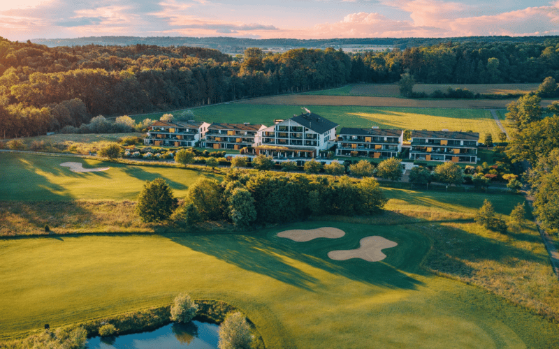 Wohnen am Golfplatz - Wellnessbereich, Fitness und traumhafter Terrasse mit Alpenpanorama. (14)