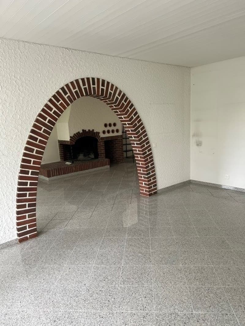 Bright 3-room apartment with large roof terrace in Zürich-Oerlikon (6)