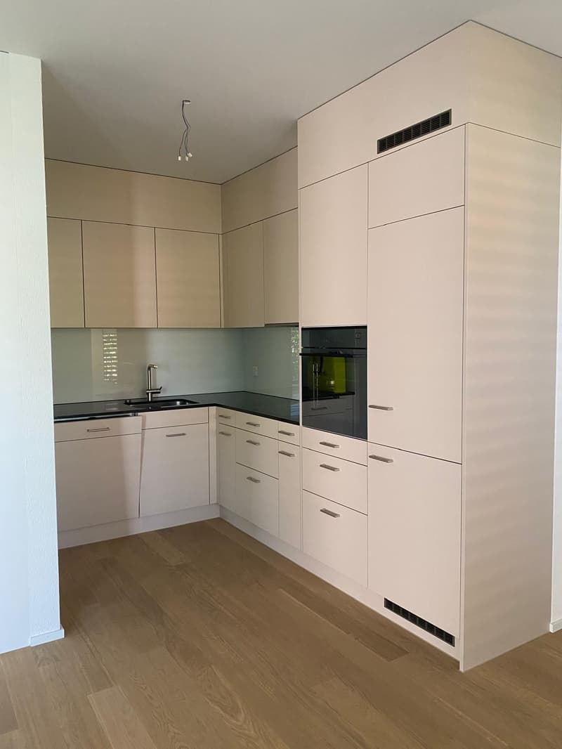 Exclusive living in owner-occupied quality - 2.5 room new apartment in Zürich-Seebach (4)