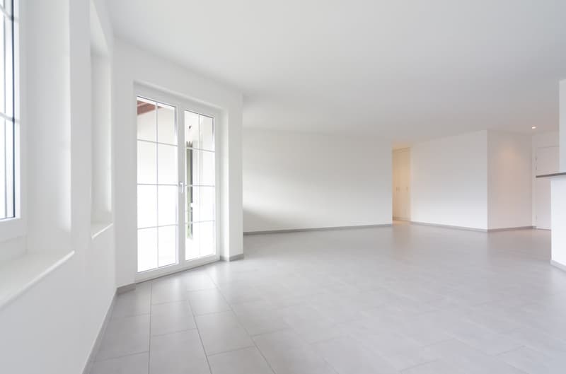 Charmante 4-Zimmer-Maisonette-Wohnung in Oberweningen (3)
