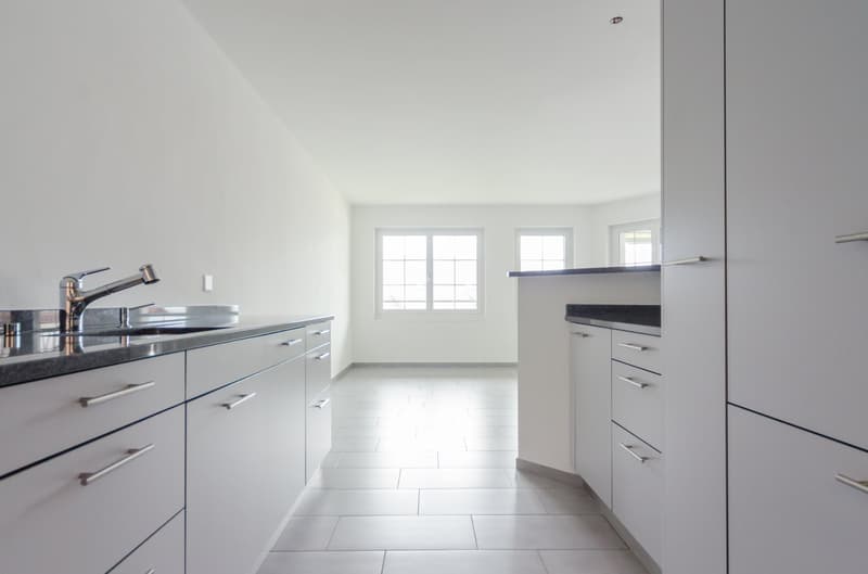 Charmante 4-Zimmer-Maisonette-Wohnung in Oberweningen (8)